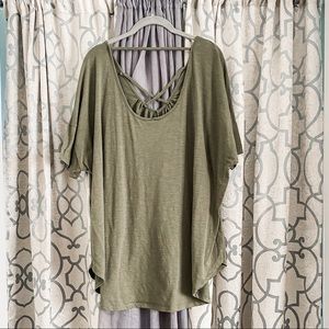 Short sleeve cross back t-shirt